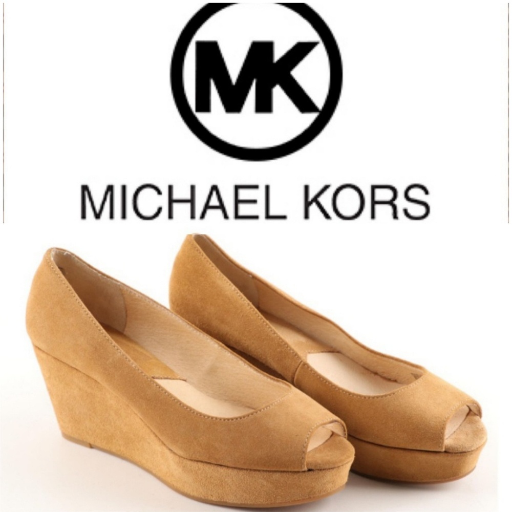 SOLD Michaels Kors Caramel suede peeptoe wedges